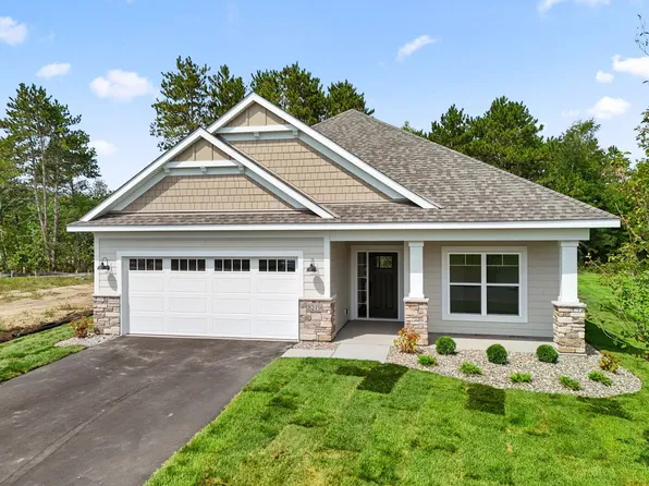 8219 Haywood Dr, Lino Lakes, MN 55014