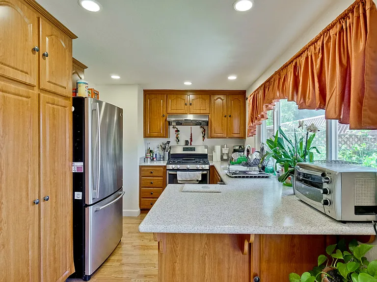 22671 Queens Oak Ct — Photo 30