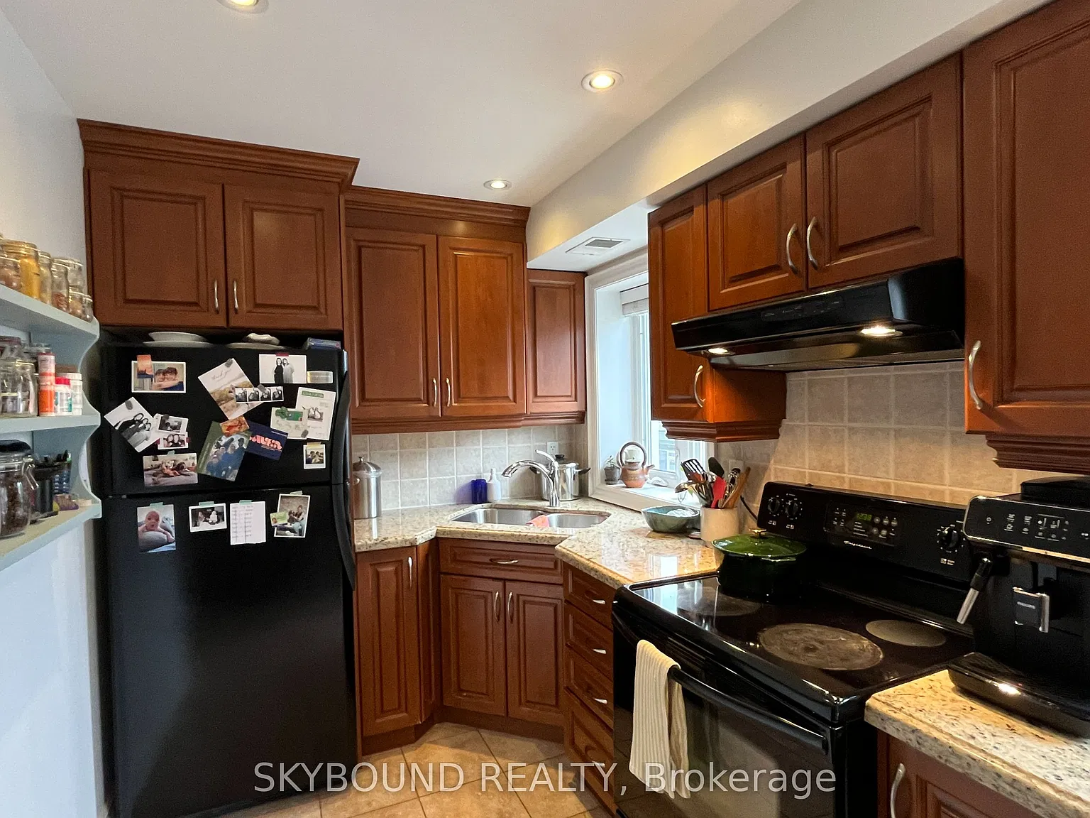 2 bed, $3,200 — Photo 3