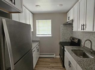 34 Old Pepperidge Ln Unit 12, Wethersfield, CT 06109