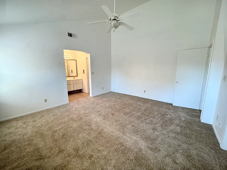 2101 E Pinedale Ave — Photo 19