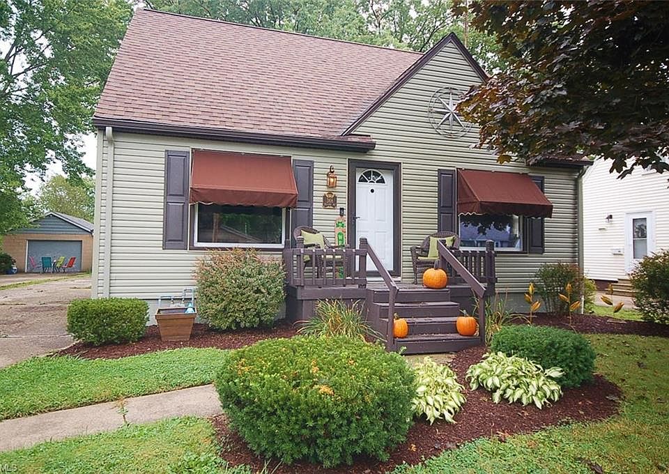 1st image of 368 Willard Ave NE