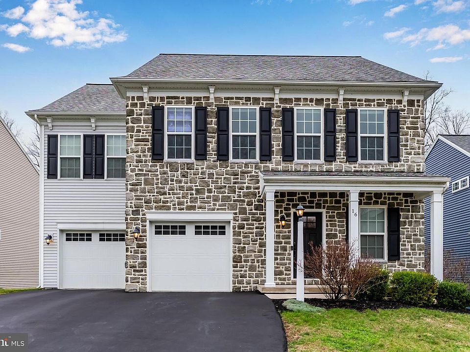 1st image of 16 Bobolink Ct