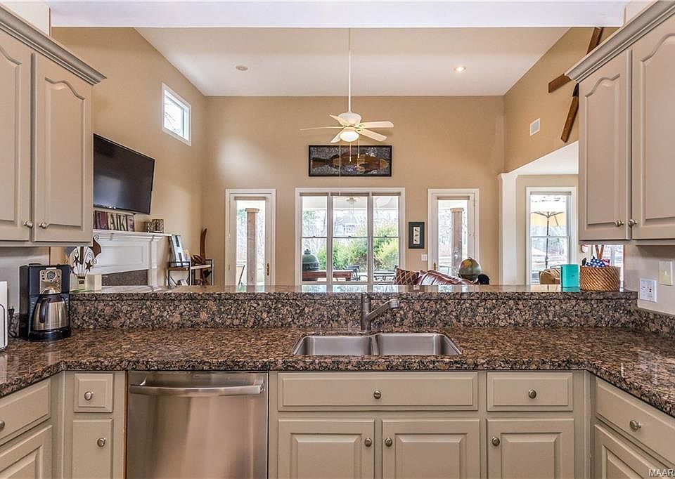 1st image of 70 Ashley Ln