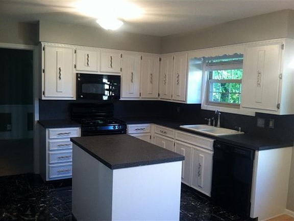 2nd image of 1962 E Waterbury Dr SE