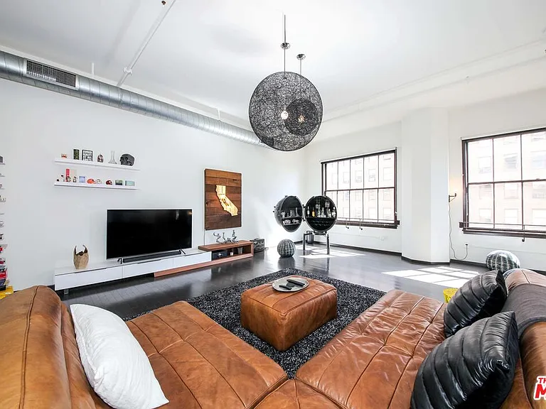 1645 N Vine St #603 — Photo 20