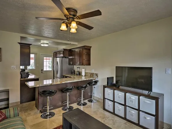 1965 Ala Wai Blvd APT 10, Honolulu, HI 96815