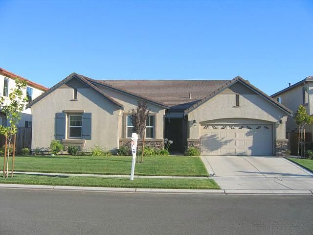 1st image of 1218 Jewelflower St