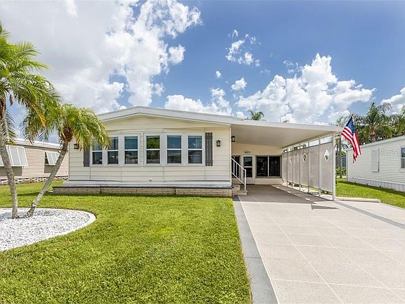 3rd image of 83 Palm Harbor Dr