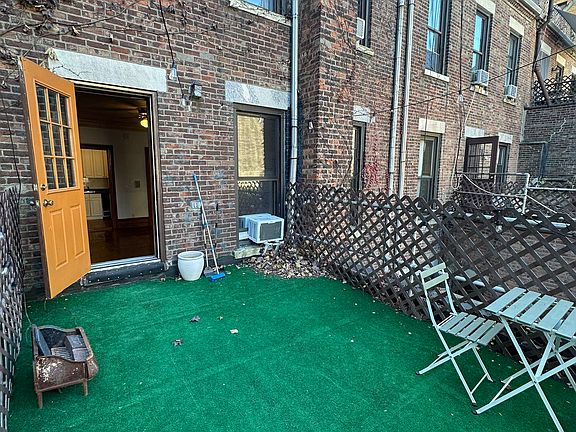 2nd image of 3 W 75th St APT 4B