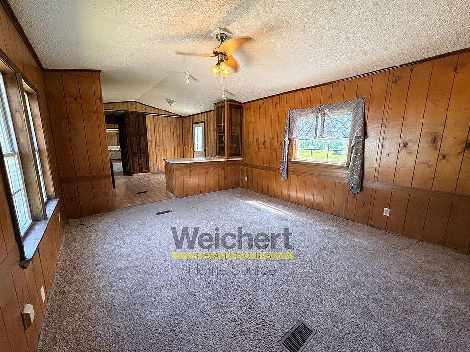 1st image of 90 Greene Rd #818
