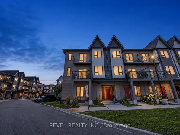 2635 William Jackson Dr #304, Pickering, ON L1X 0C3