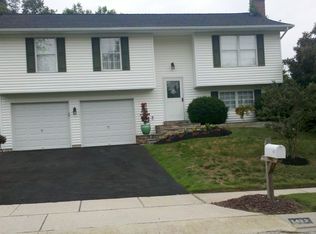 1422 Macedonia Dr, Hanover, MD 21076