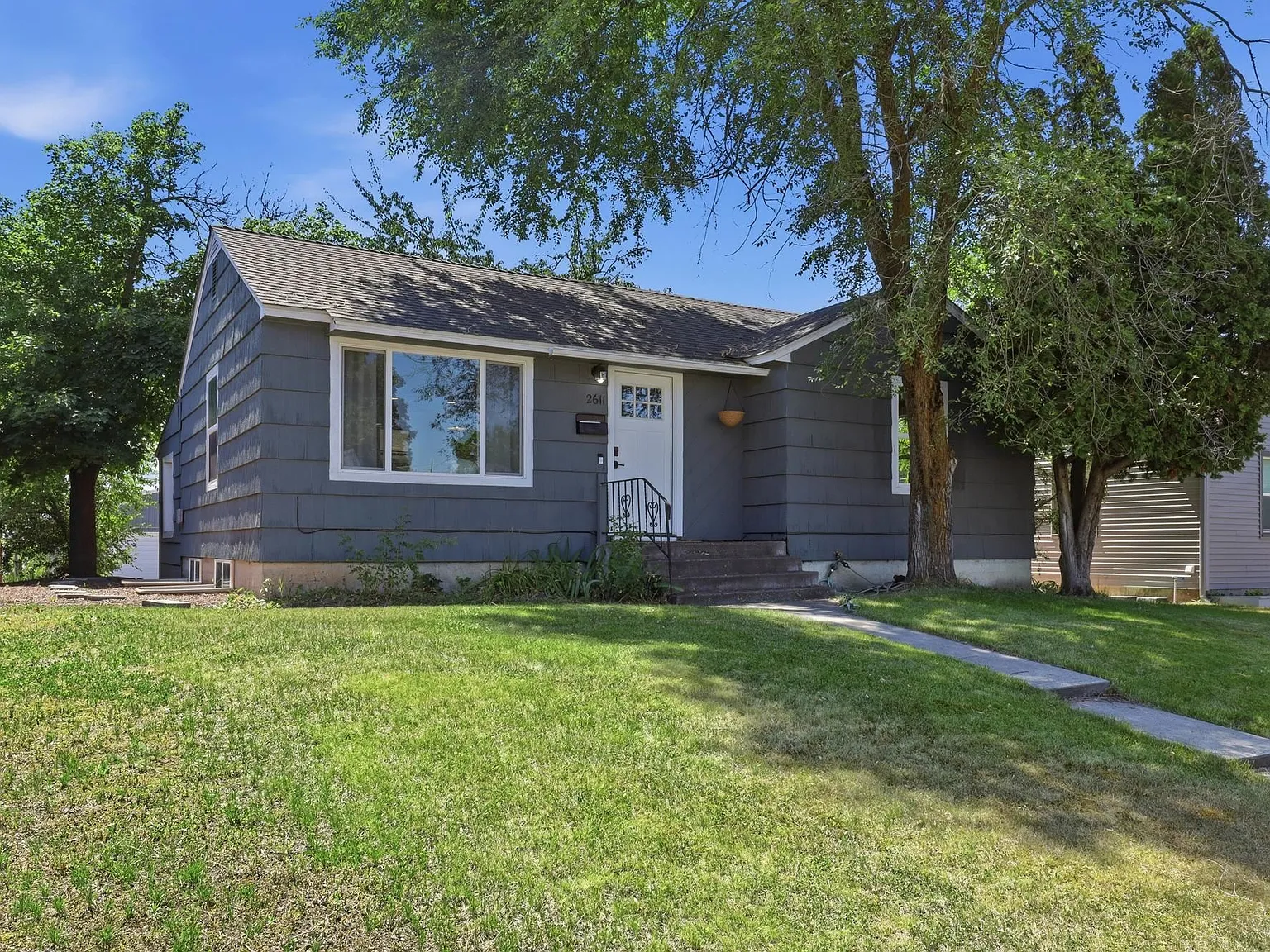 4 bed, 1560 sqft, $2,400 — Photo 2