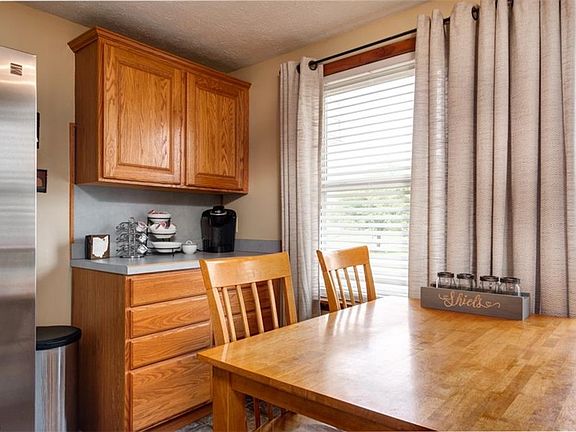 4th image of 7460 Duke Ct