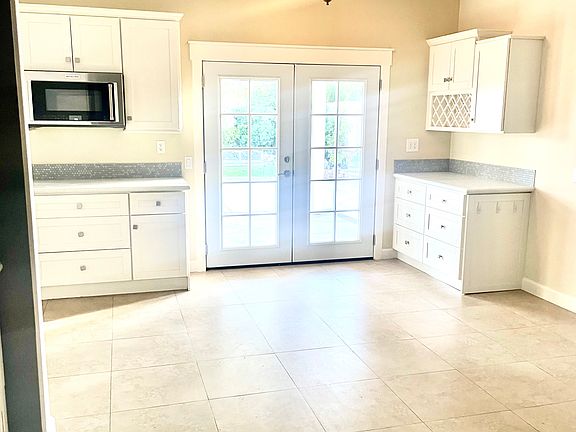 4th image of 25817 Newbury Cir