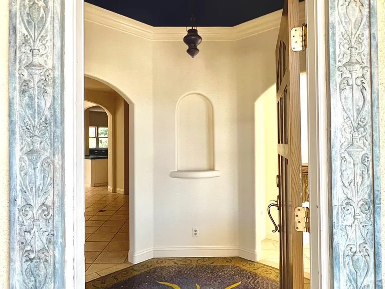393 Rudolph Dr — Photo 6