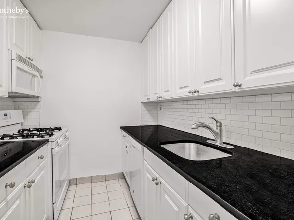 310 East 46th Street image 9 of 14