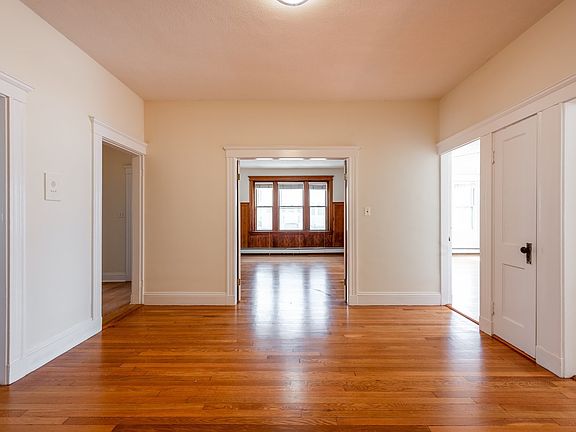 3rd image of 86 Tudor St #1
