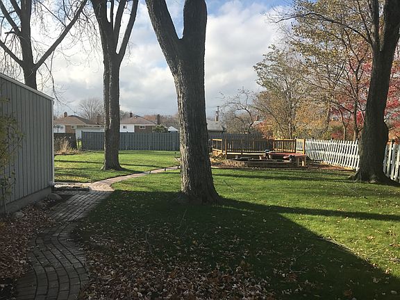 3rd image of 2950 Northview Rd