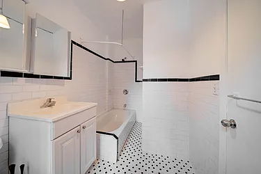 Rented by R New York