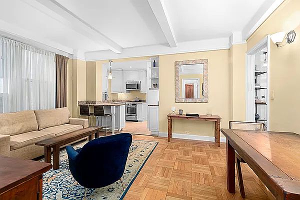 1st image of 11 W 69th St APT 4D