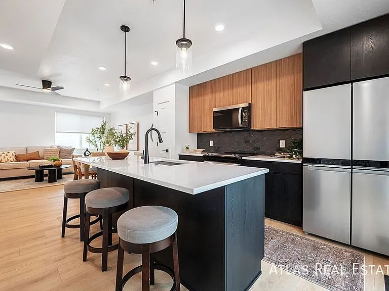 240 Osiander Street — Photo 7