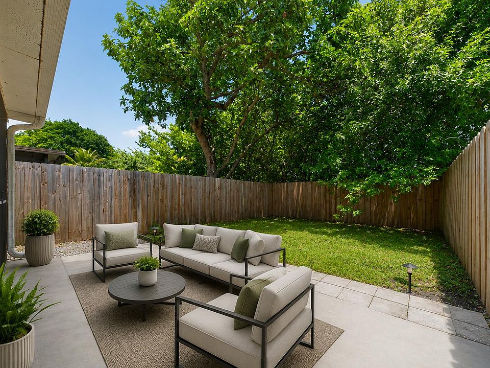 1st image of 292 SUNSHINE Drive #292
