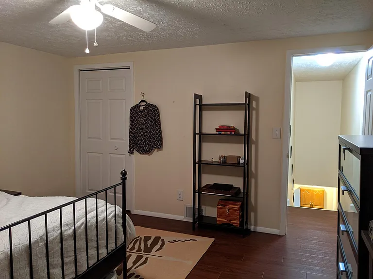 35 W Ramlow Aly — Photo 7