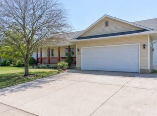 2716 River Ridge Rd, Des Moines, IA 50320