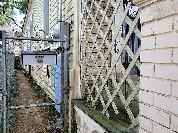 Private entrance to apartment. Door halfway down.