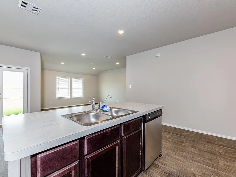 5114 Radiant Dawn Dr — Photo 10