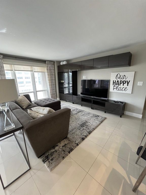 133 N Pompano Beach Boulevard #211, photo 2