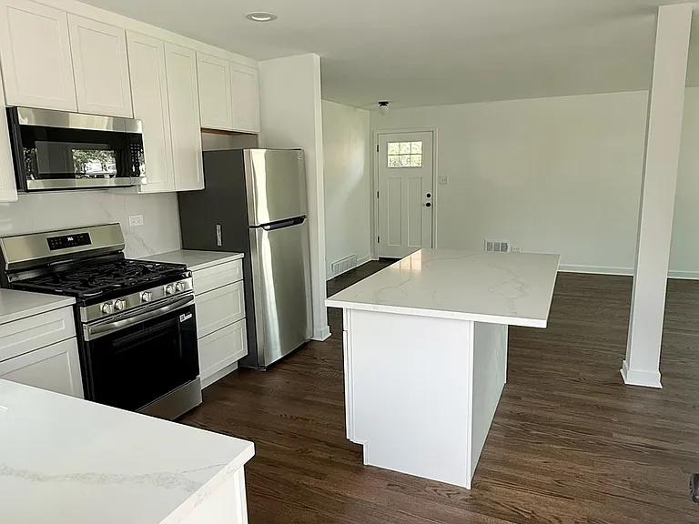 8748 N Olcott Ave — Photo 2
