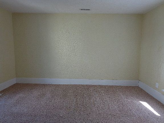 5th image of 528 E Church St