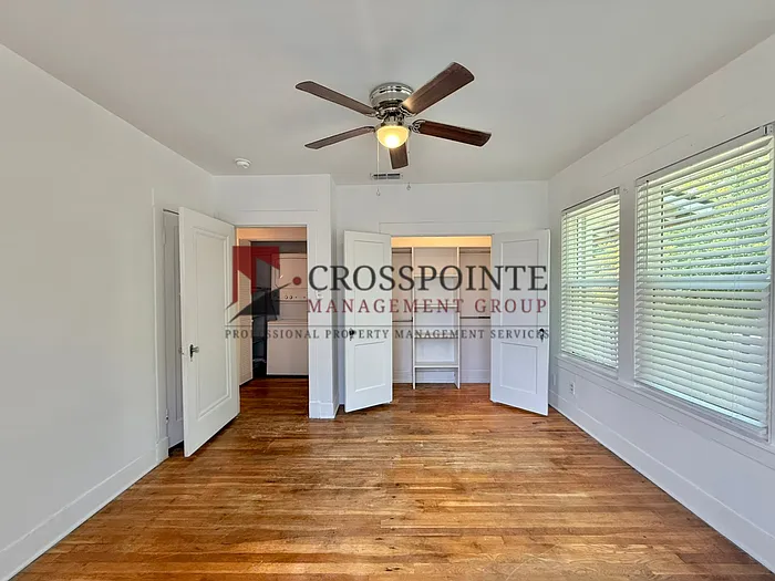831 W Houston St #A — Photo 17