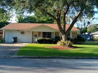 4005 Crescent Dr, Bay City, TX 77414