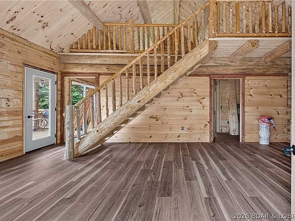 3rd image of 2809 Pine Cove Rd