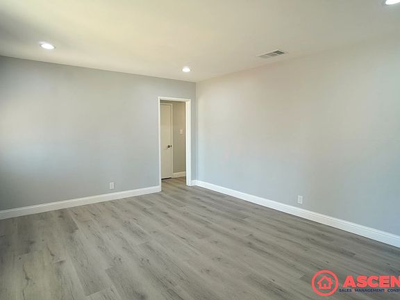 2nd image of 3720 Apache Ave