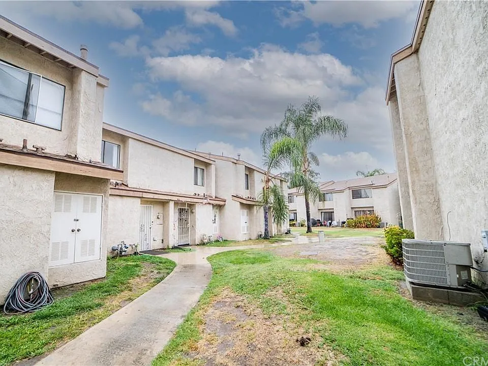936 Fairway Dr #25