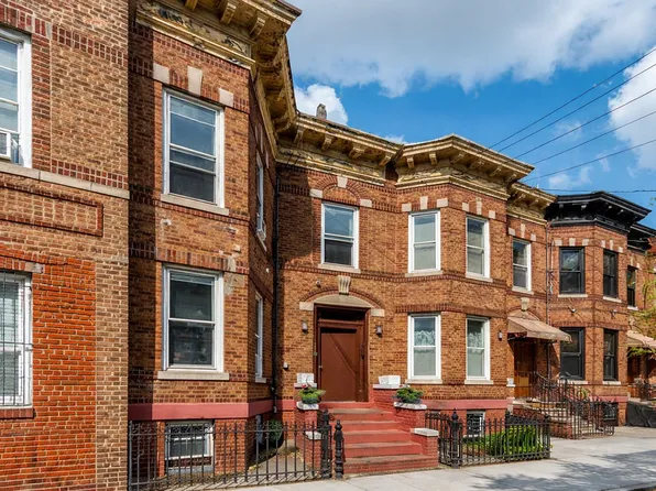 75-20 64th Pl Floor 2, Ridgewood, NY 11385