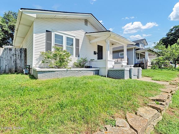 3rd image of 2903 Lindsay Ave