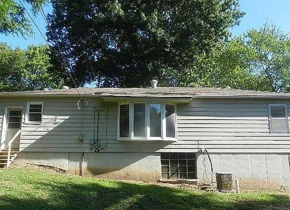 3rd image of 5665 Sloan Ave