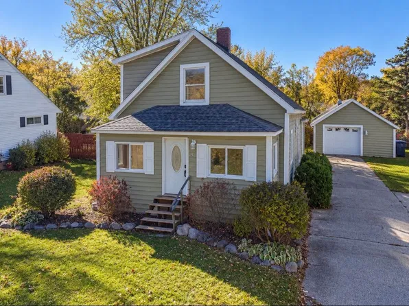 1001 Joseph St, Bay City, MI 48706