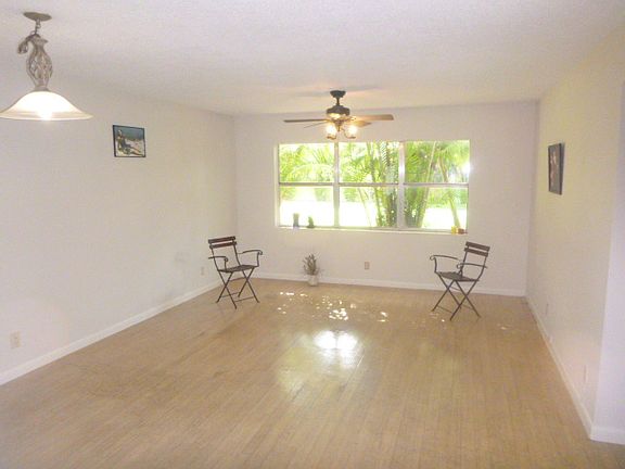 4th image of 560 SE 2nd Ave APT H1