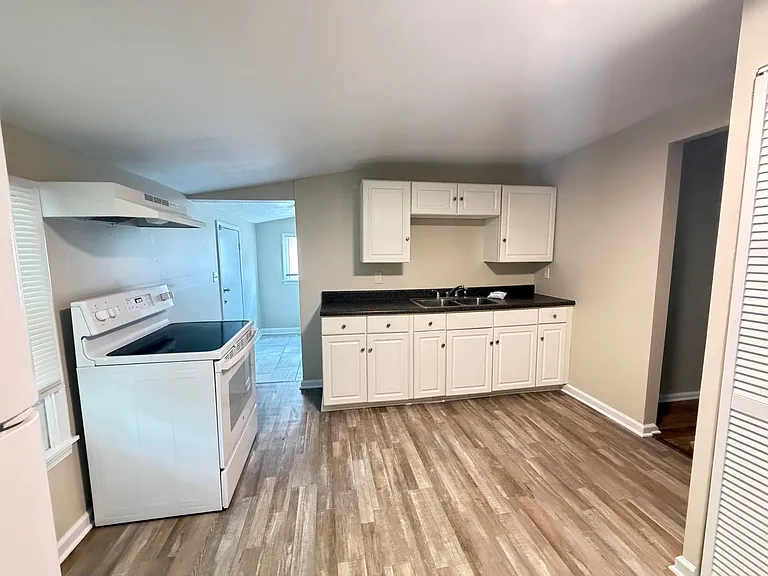 1411 Sale Ave — Photo 10