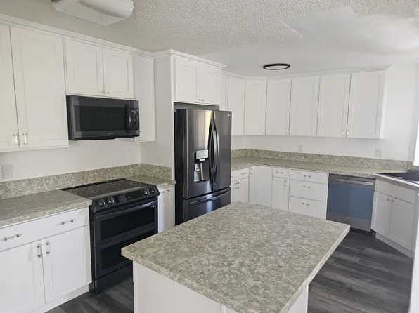 98-943 Moanalua Rd, Aiea, HI