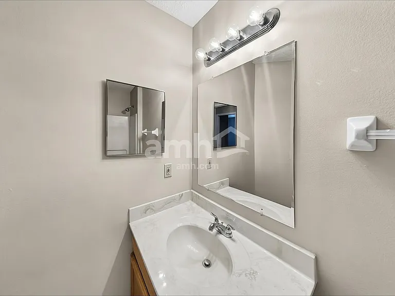 1053 Amherst Blvd — Photo 16