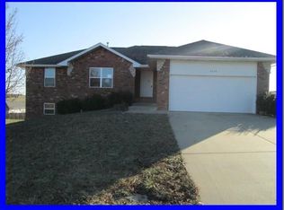 2208 W Colton, Ozark, MO 65721