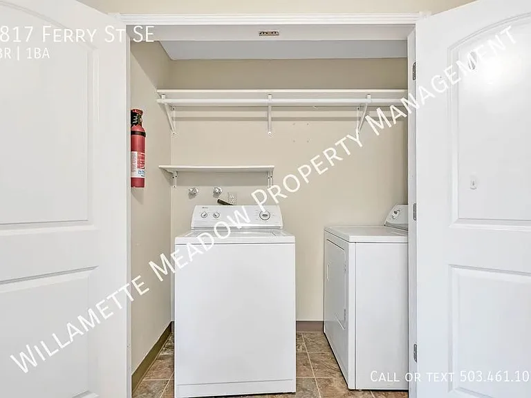 1817 Ferry St SE — Photo 7
